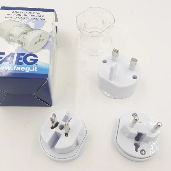 ADATTATORE UNIVERSALE DA VIAGGIO FAEG 20550